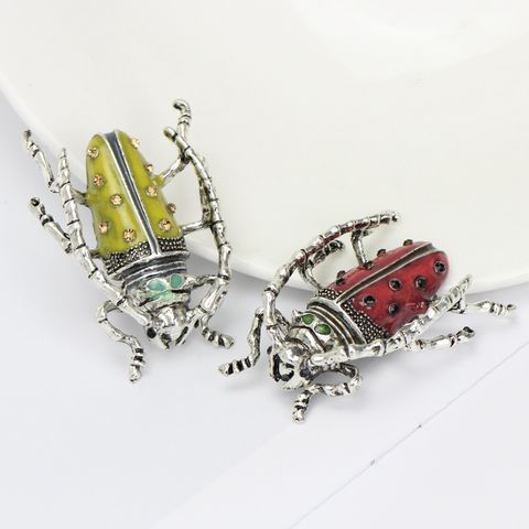 Classic Insect Brooch Realistic Animal Corsage Fashion Jewelry Brooch