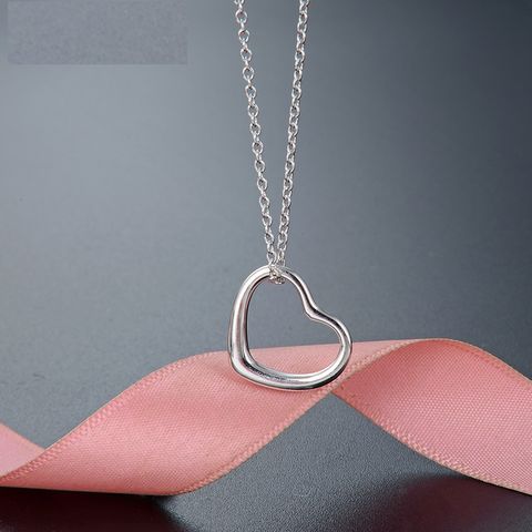 Hollow Out Big Love Silver Necklace Women's Short Cross Clavicle Chain
