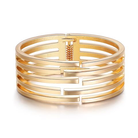 Simple Multi-layer Opening Bracelet Geometric Hollow Wide-brimmed Alloy Bracelet