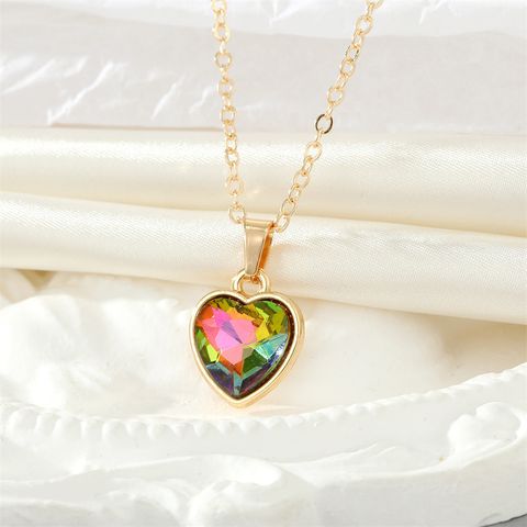 Fashion Retro Zircon Heart Pendant Multicolor Stone Pendant Necklace
