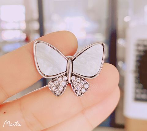 Mode Schmetterling Legierung Überzug Künstliche Perlen Frau Broschen