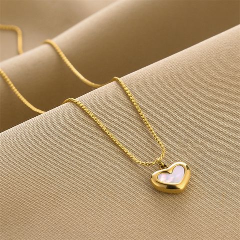 Fashion Heart Shape Titanium Steel Gold Plated Necklace
