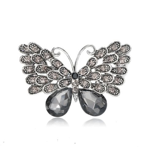 Luxurious Butterfly Alloy Inlay Rhinestones Glass Women's Brooches