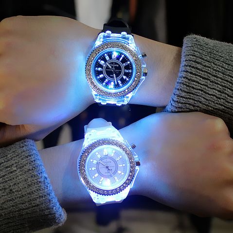 Fashion Geometric Buckle Electronic Women's Watches