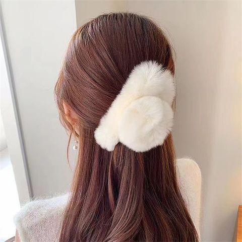Fashion Solid Color Rabbit Fur Hair Claws 1 Piece