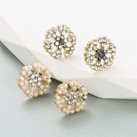 Cute Snowflake Alloy Inlaid Pearls Rhinestones Pearl Women's Ear Studs 1 Pair