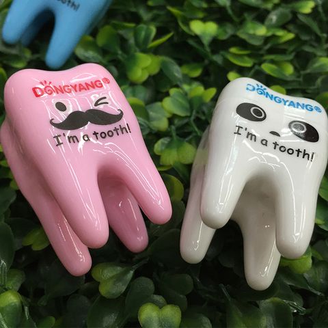 Cute Candy Color Teeth Shape Pupils' Stationery Pencil Sharpener 1 Piece