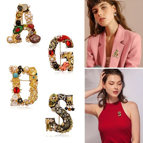 Fashion Letter Rhinestone Inlay Artificial Pearls Unisex Brooches