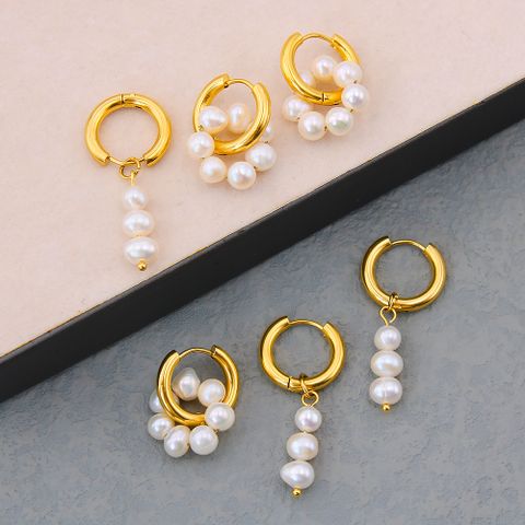 1 Pair Fashion Round Stainless Steel Freshwater Pearl Drop Earrings