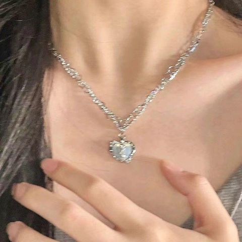 Fashion Sweet Heart Shape Alloy Rhinestone Plating Rhinestones Unisex Necklace