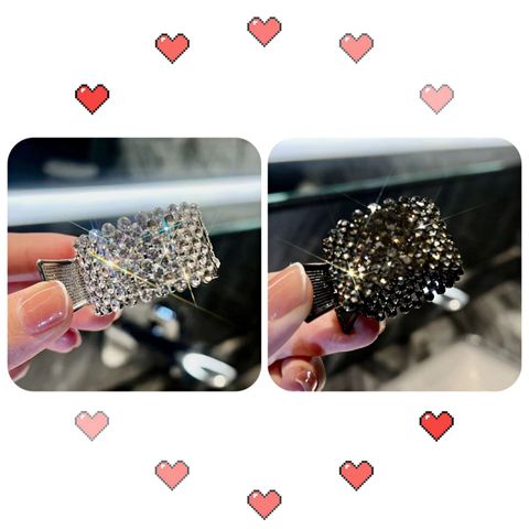 Moda Estilo Simple Geométrico Metal Embutido Perlas Artificiales Diamantes De Imitación Hebilla De Pelo