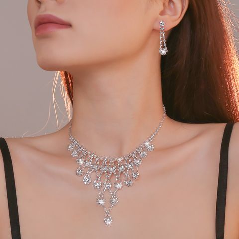 Elegant Lady Shiny Geometric Alloy Inlay Rhinestones Women's Earrings Necklace