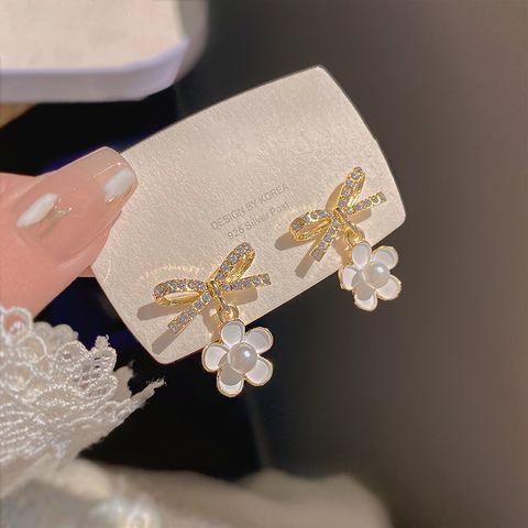 Elegant Bow Knot Alloy Inlay Artificial Pearls Rhinestones Women's Drop Earrings 1 Pair
