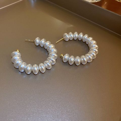 1 Pair Elegant Oversized C Shape Alloy Baroque Pearls Pearl Hoop Earrings