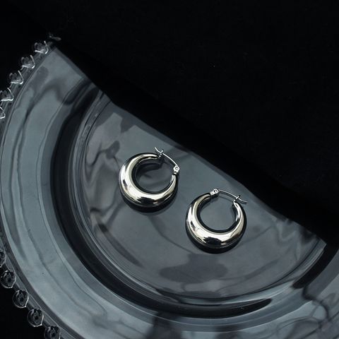 Fashion Solid Color Titanium Steel Hoop Earrings 1 Pair