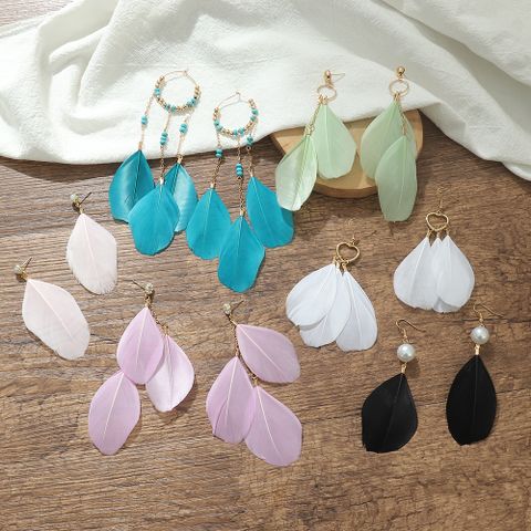 Vintage Style Solid Color Feather Handmade Women's Drop Earrings 1 Pair