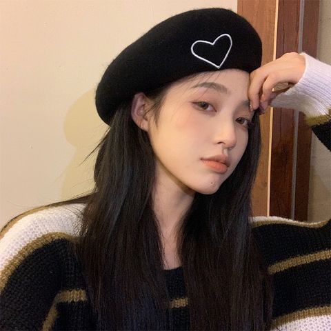 Women's Simple Style Heart Shape Eaveless Beret Hat