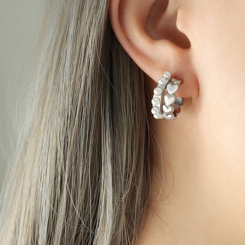 Elegant Heart Shape Titanium Steel Plating Artificial Pearls Ear Studs 1 Pair