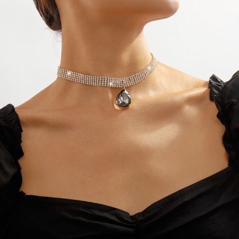 1 Piece Fashion Water Droplets Claw Chain Inlay Rhinestones Women's Pendant Necklace