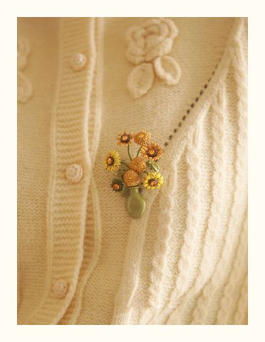 Sweet Flower Alloy Stoving Varnish Women's Brooches