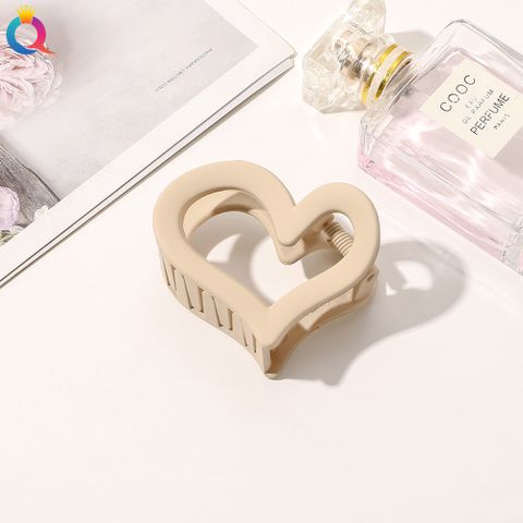 Simple Style Heart Shape Plastic Metal Hair Claws 1 Piece