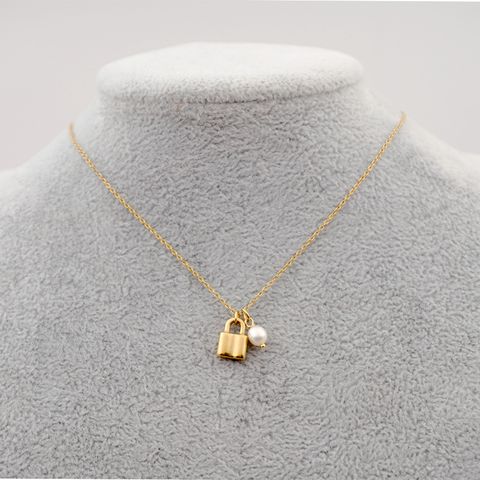 Simple Style Heart Shape Lock Titanium Steel Pearl Pendant Necklace 1 Piece