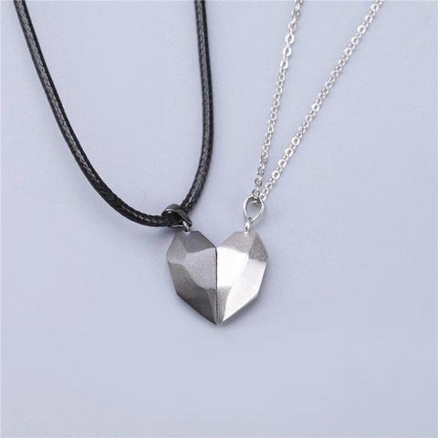 Fashion Heart Shape Alloy Plating Unisex Pendant Necklace 1 Set