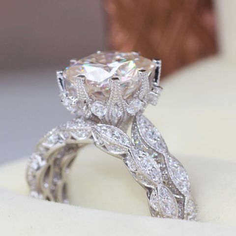 Mode Diamant Rund Eingelegte Zirkon Legierung Doppels Chicht Ring Großhandel
