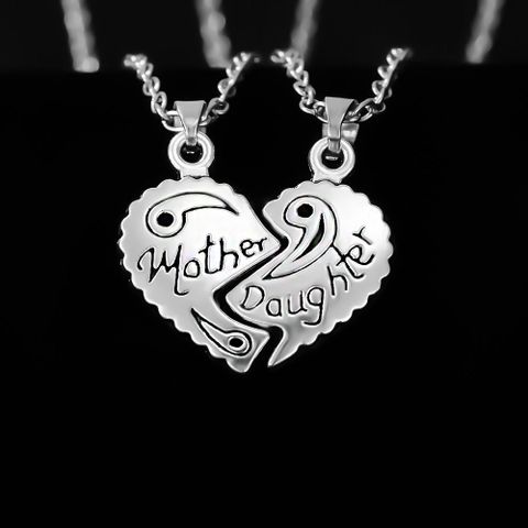 New Heart Stitching Mother's Day Pendant Necklace