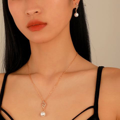 Fashion Alloy Pearl Diamond Earrings Necklace Set
