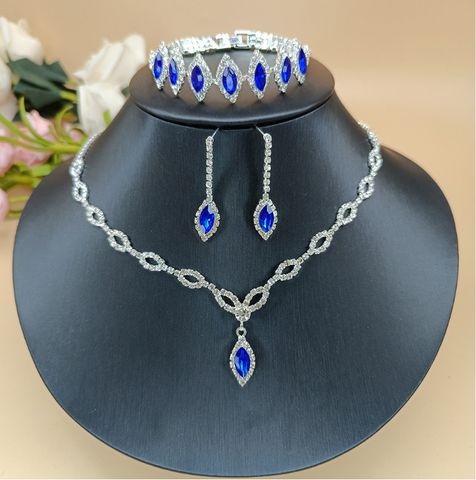 Simple Copper Claw Chain Rhinestone Royal Blue Horse Eye Earrings Necklace Set