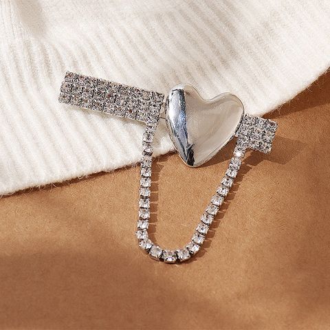 Europe And America Creative All-matching Graceful Big Brand Peach Heart Crystal Brooch