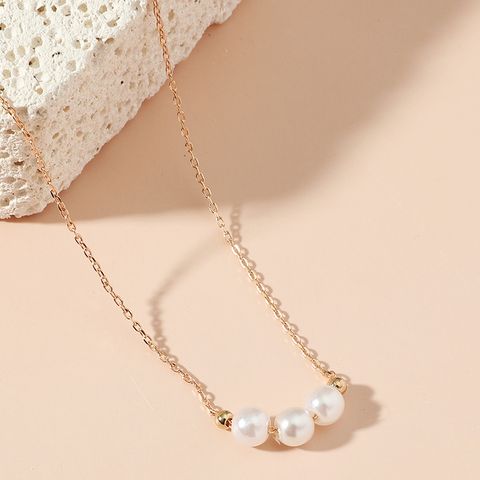Fashion Three Pearl Stitching Chian Short Alloy Necklace