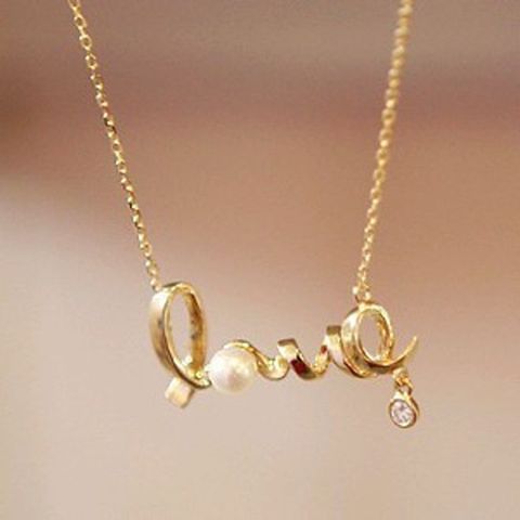 Explosion Necklace Love English Alphabet Necklace With Diamonds Short Necklace Female Neck Chain Clavicle Chain Wholesale