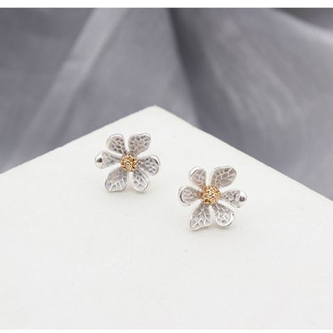 Simple Sweet Small Flower Cute Daisy Alloy Stud Earrings
