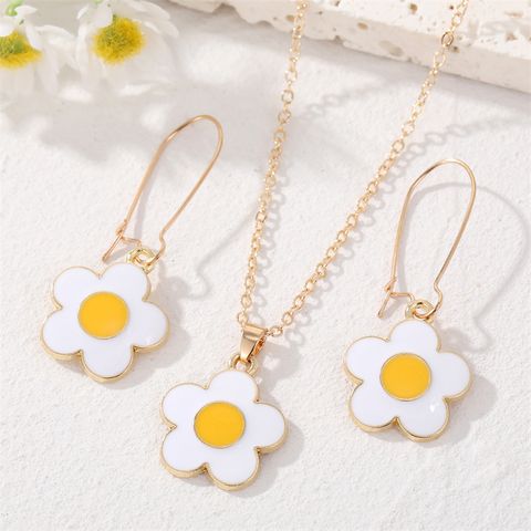 New Cute Style Flower Contrast Color Pendant Necklace Earrings Set
