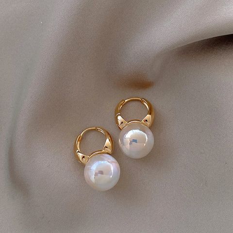 As Picture Simple Style Geometric Inlaid Pearls Alloy Pearl Earrings
