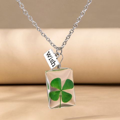 Fashion Four Leaf Clover Glass Synthesis No Inlaid Necklace