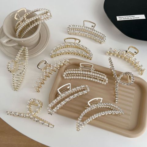 Fashion Geometric Alloy Plating Hollow Out Artificial Rhinestones Artificial Pearls Hair Claws