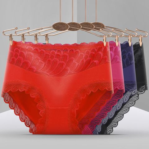 Solid Color Seamless Breathable Mid Waist Briefs