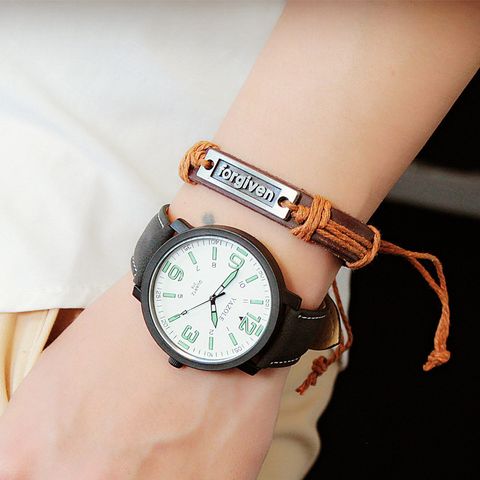 Unisex Casual Solid Color Buckle Quartz Watch