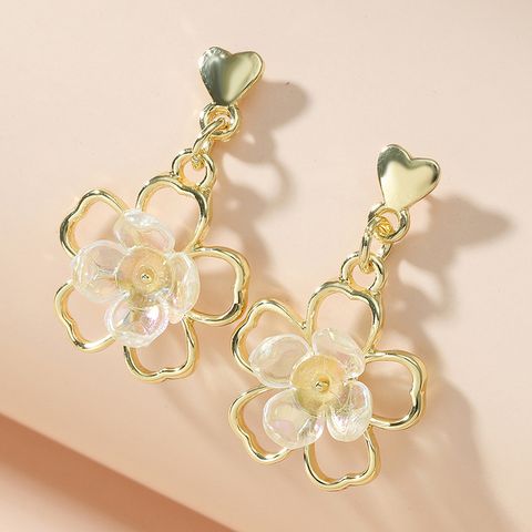 Women's Fashion Flowers Alloy Earrings Inlaid Shell Shell Earrings