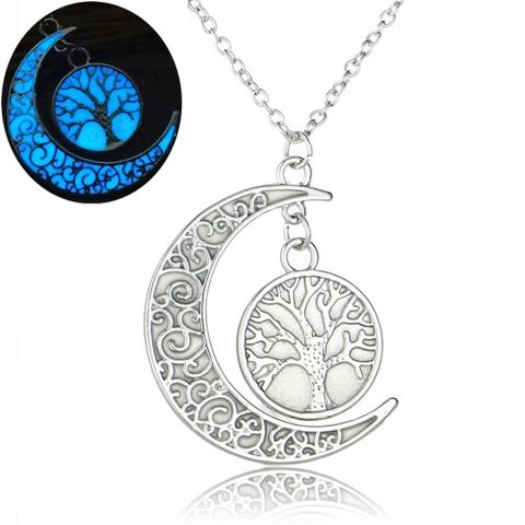 Best Seller In Europe And America Hollow Lucky Tree Moon Noctilucent Necklace Halloween Fluorescent Pendant Christmas Gift