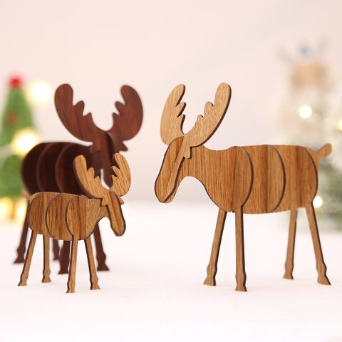 Christmas Deer Wood Party Ornaments