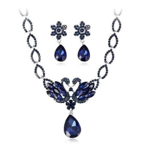 Fashion Geometric Alloy Inlay Rhinestone Glass Earrings Necklace 1 Set
