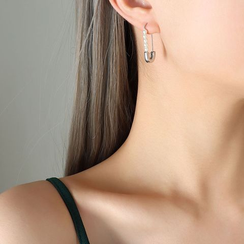 Ins Style Paper Clip Titanium Steel Hoop Earrings Pearl Plating Stainless Steel Earrings 1 Pair