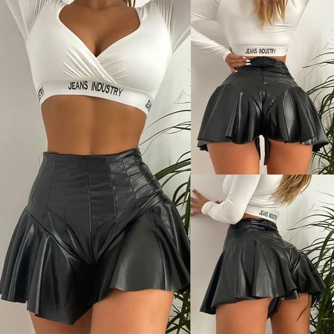Women's Daily Simple Style Solid Color Shorts Pleated Casual Pants