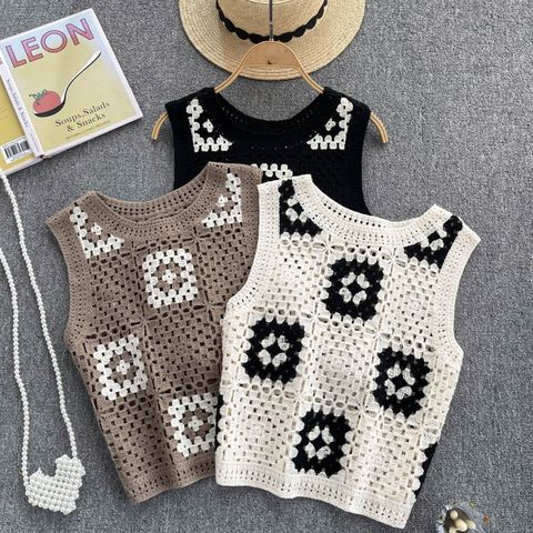 Simple Style Color Block Knit Round Neck Sleeveless Hollow Out Vest