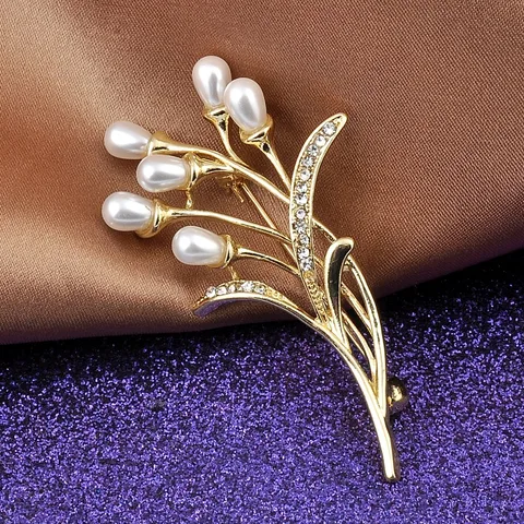 Fashion Grain Imitation Pearl Alloy Inlay Rhinestones Women's Brooches