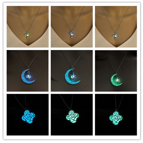 Retro Moon Flower Alloy Luminous Women's Men's Necklace 1 Piece